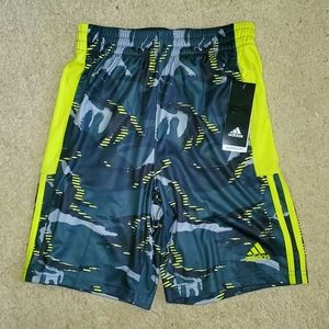 NWT: ADIDAS 🥎🎾⚽️ BOYS "ACTION CAMO SHORTS"